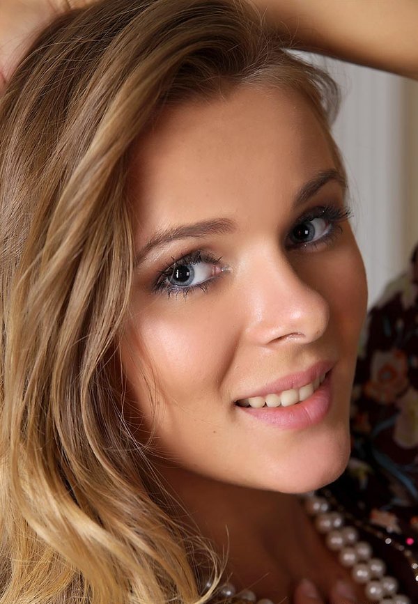 Вероника, 27 лет, 9 размер груди